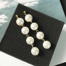 Load image into Gallery viewer, Earrings for Women!