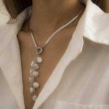 Load image into Gallery viewer, Beautiful Elegant Multilayer Choker Pearl Necklace!
