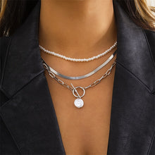 Load image into Gallery viewer, Beautiful Elegant Multilayer Choker Pearl Necklace!
