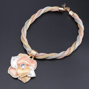 Classic Crystal Flower Pendant Jewelry Set!