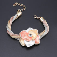 Load image into Gallery viewer, Classic Crystal Flower Pendant Jewelry Set!
