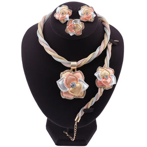 Classic Crystal Flower Pendant Jewelry Set!